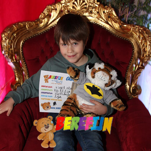 Make your own tiger teddy bear with batman t-shirt at Berefijn.be or experience a personal private moment on location