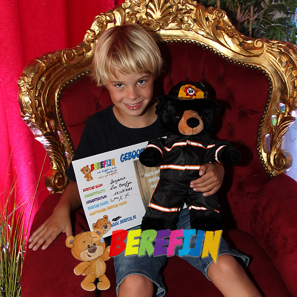 Berefijn - Build a bear workshop - maak je eigen knuffelbeer - teddybeer - brandweerman - kostuum - verkleden - brandweerhoed
