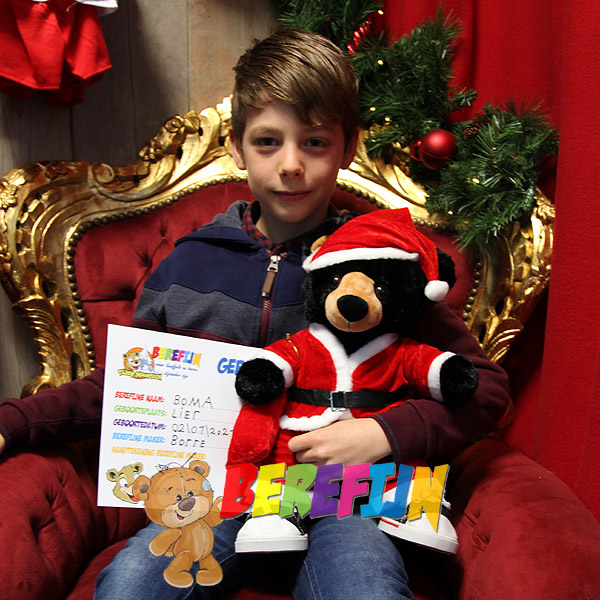 Lier - Fun - Shop - build a bear workshop - maak je eigen knuffelbeer - kerstman - kerstmis - cadeau - geschenk - kerstmuts