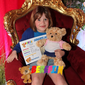 Build a bear workshop - make your own cuddly bear - teddy bear - unique party - original - outing - teenagers - DIY - wishing bear