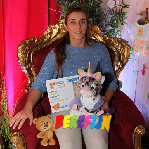 Créez votre propre ours en peluche unica au léopard des neiges avec une magnifique tenue de licorne et un diadème de licorne
