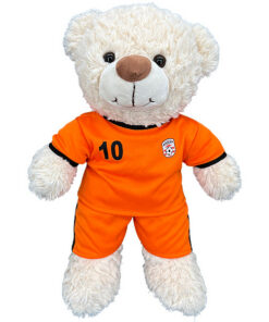 Laat jouw knuffelbeer mee supporteren tijdens het FIFA WK in deze oranje voetbal outfit voor knuffelberen. Wees er snel bij op berefijn.be