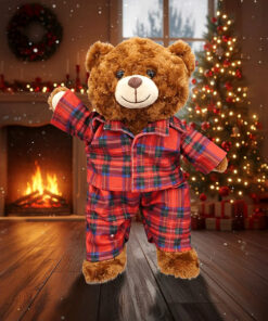 Auf der Suche nach Opas Retro-Pyjama? Mit diesem karierten Retro-Pyjama wird Ihr Teddybär zum süßesten! Das perfekte Weihnachtsgeschenk für unter den Weihnachtsbaum.